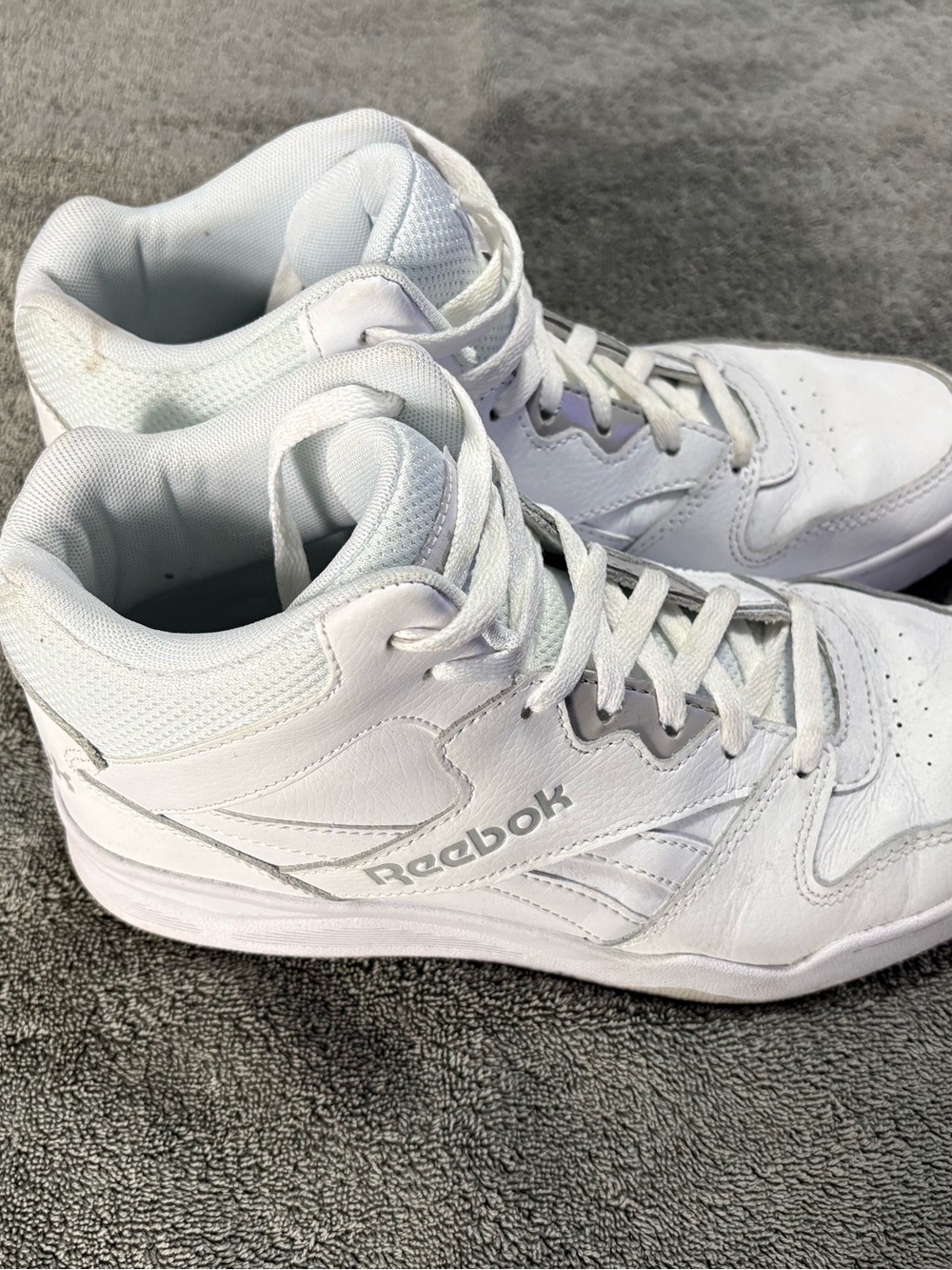 Reebok Royal BB4500 Hi 2 Men’s 9 white Leather Mid Top Sneakers Casual